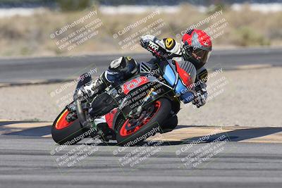 media/Oct-13-2025-Moto Forza (Mon) [[a66d839500]]/3-B Group/Session 3 (Turn 16)/